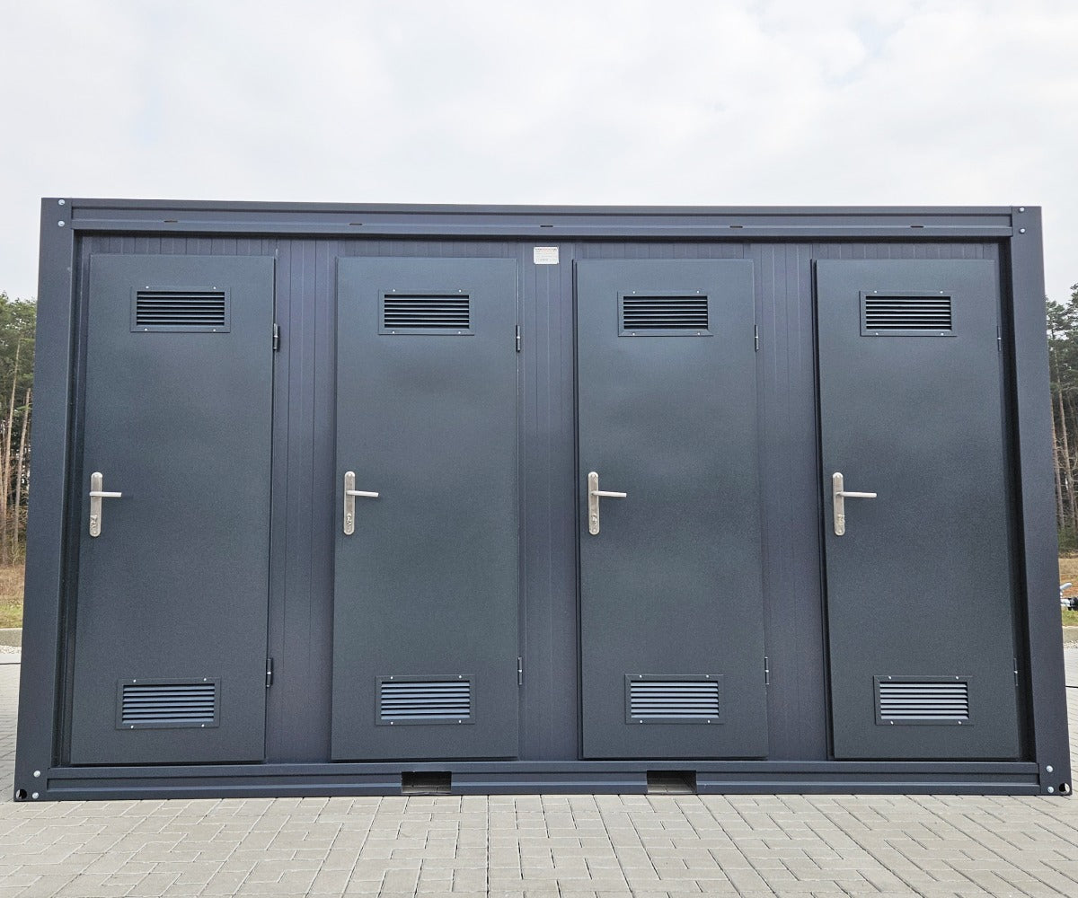 Sanitärcontainer 4x2 m RAL7016 – 4 WC-Kabinen & 4 Pissoirs